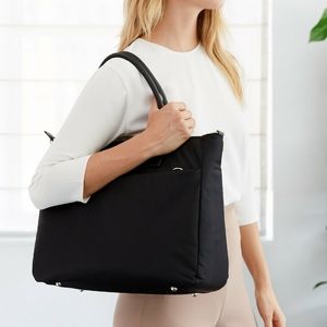 Lo and Sons Brookline Laptop Bag in Black NWOT